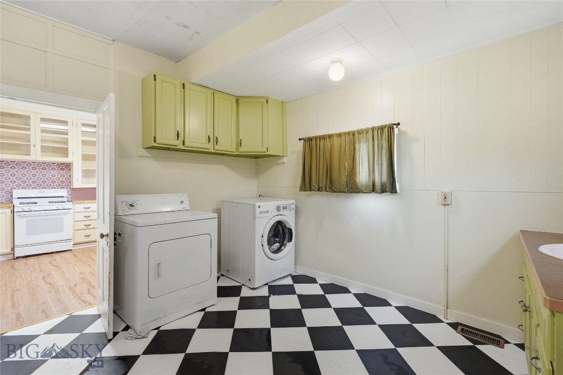 102 Mullin Street Property Photo 19