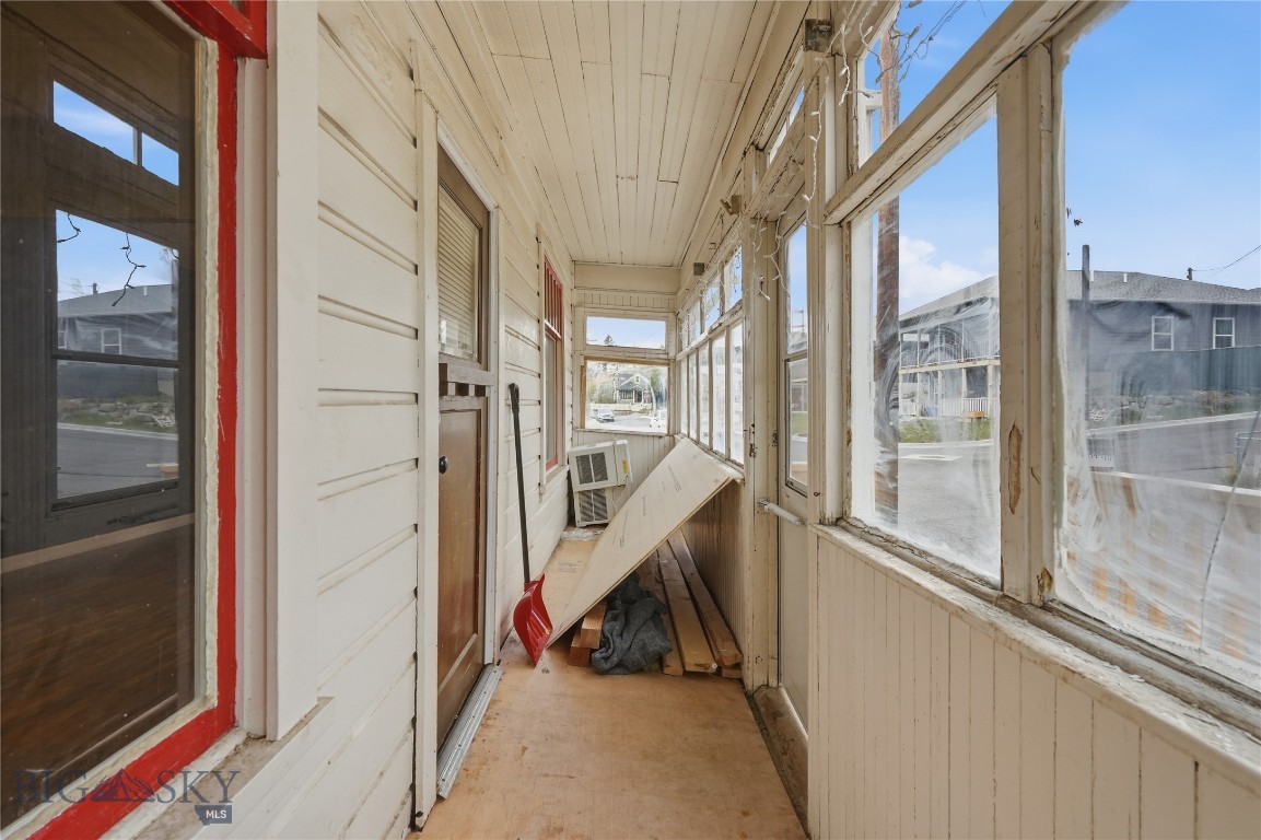 102 Mullin Street Property Photo 29