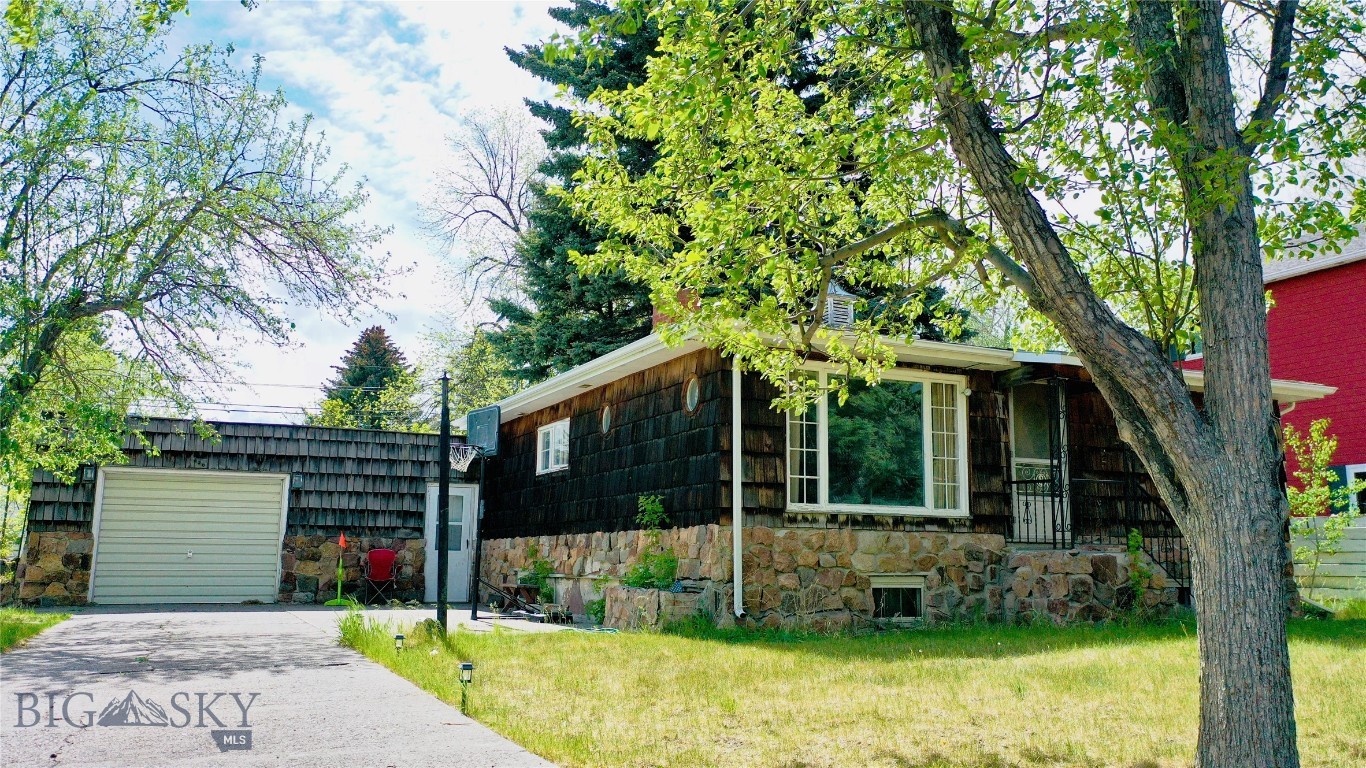 620 S 10th Street Property Photo 1