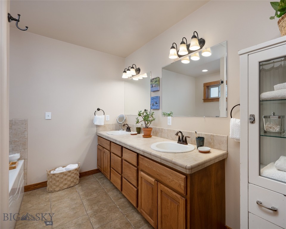2224 Sourdough Property Photo 10