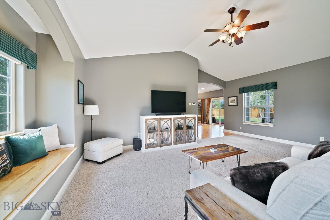 50 Gemstone Drive Property Photo 8