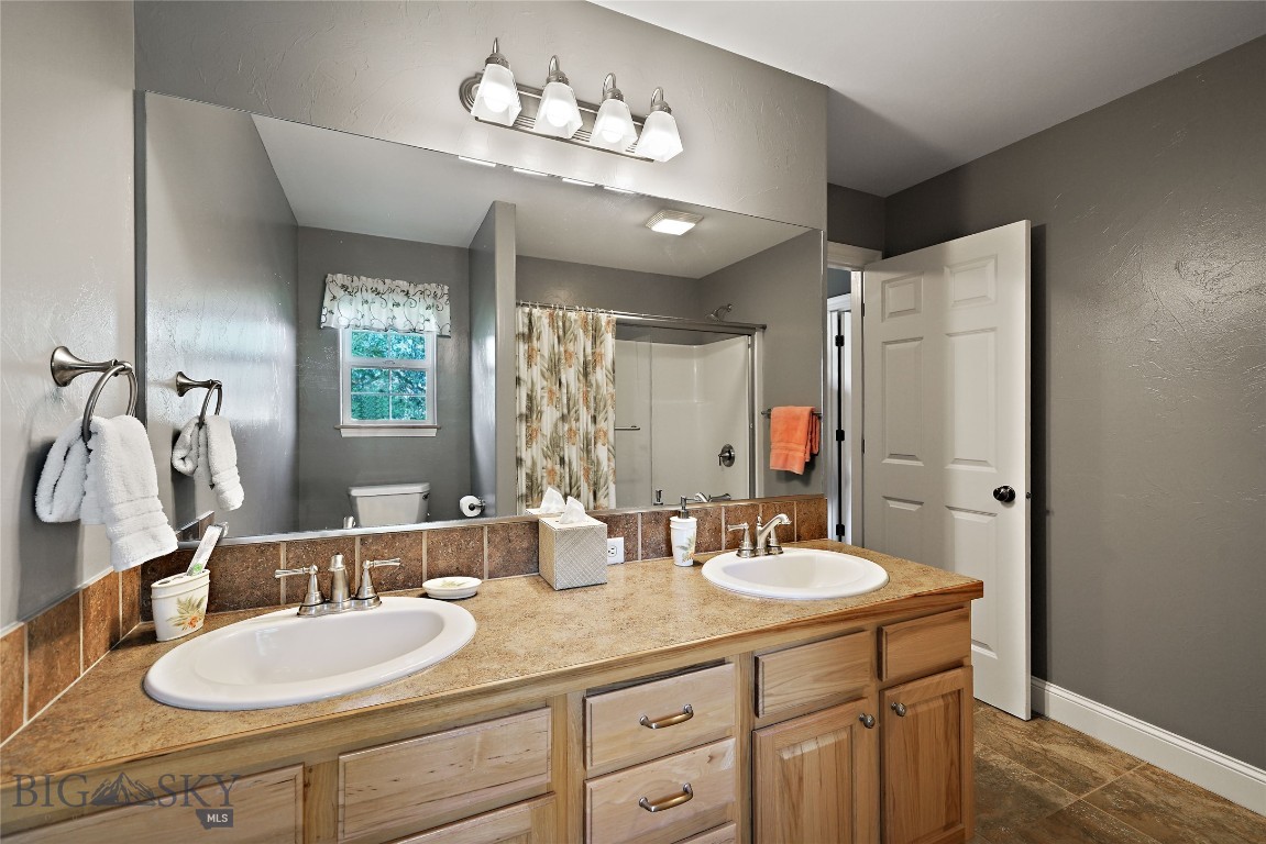 50 Gemstone Drive Property Photo 38