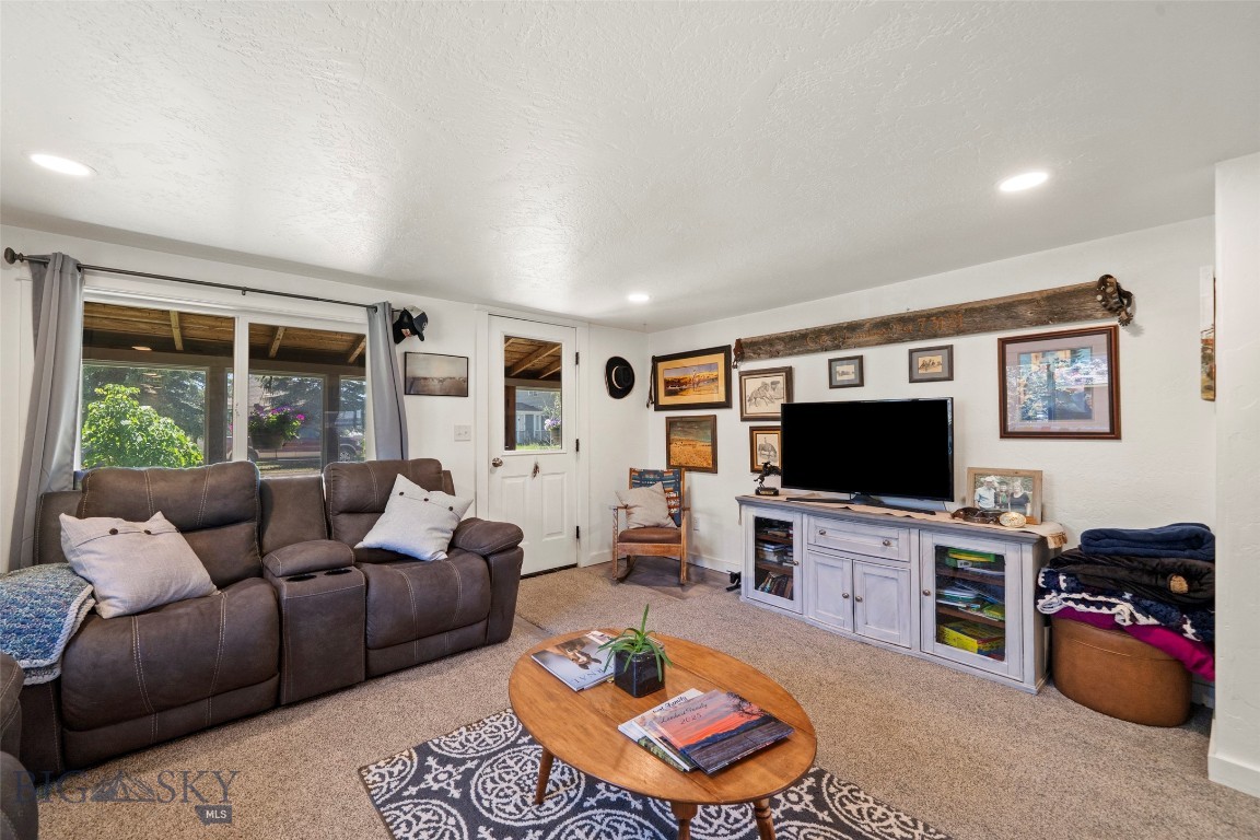 115 Center Property Photo 5