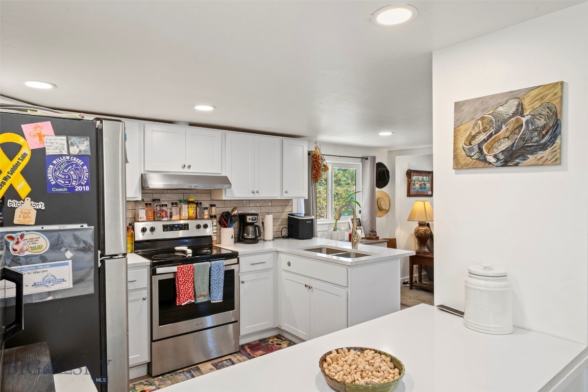 115 Center Property Photo 18