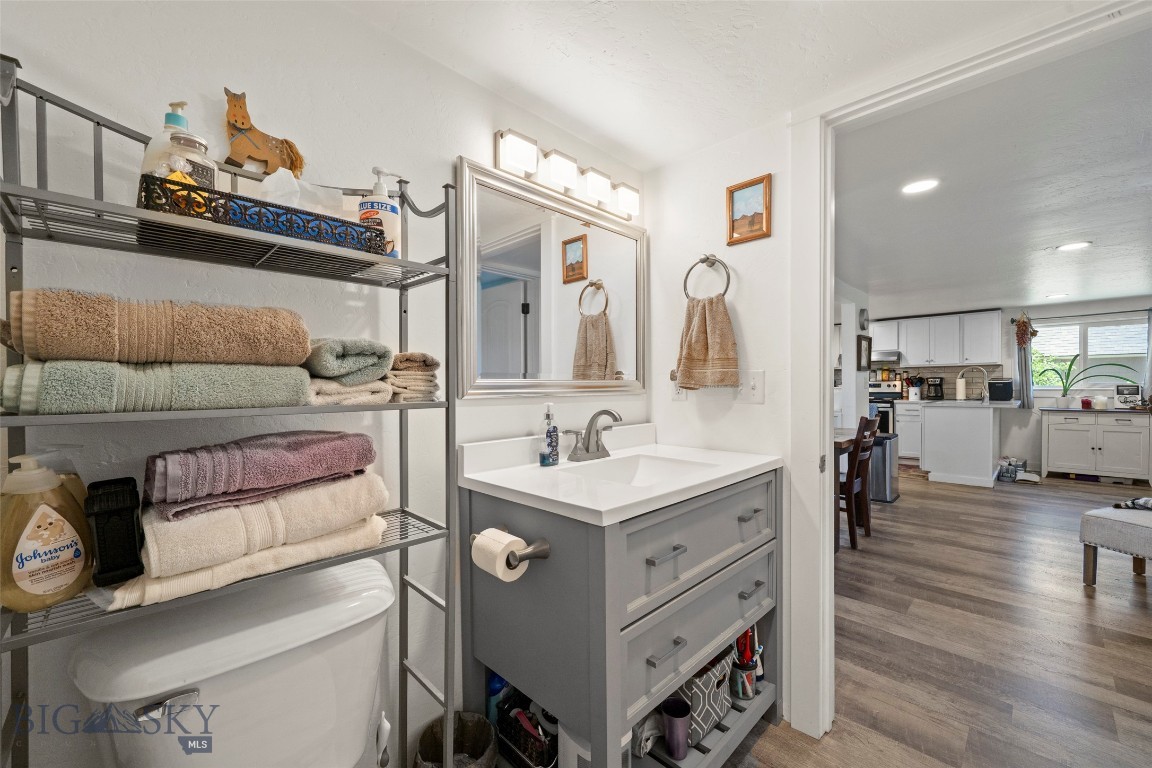 115 Center Property Photo 24