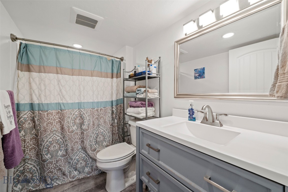 115 Center Property Photo 25