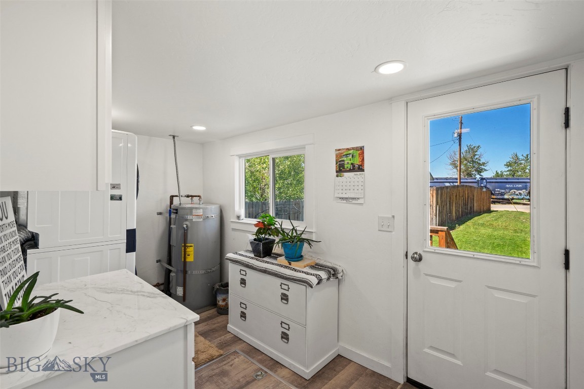 115 Center Property Photo 32