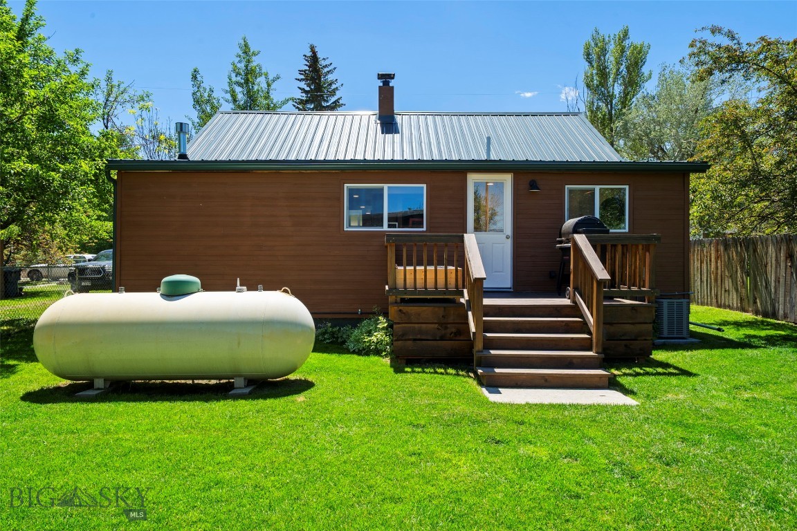 115 Center Property Photo 45