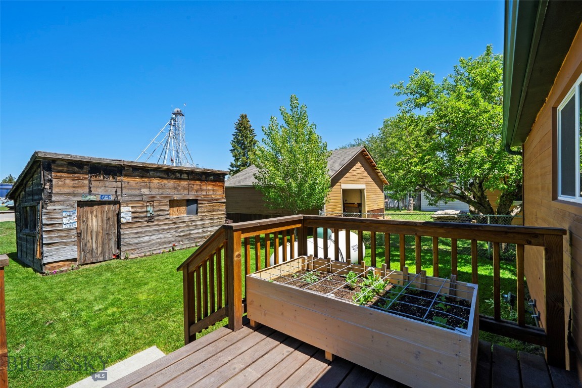 115 Center Property Photo 47