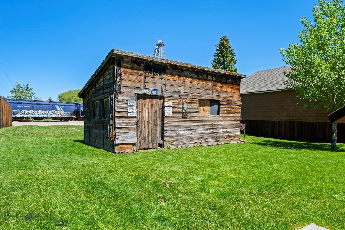 115 Center Property Photo 48