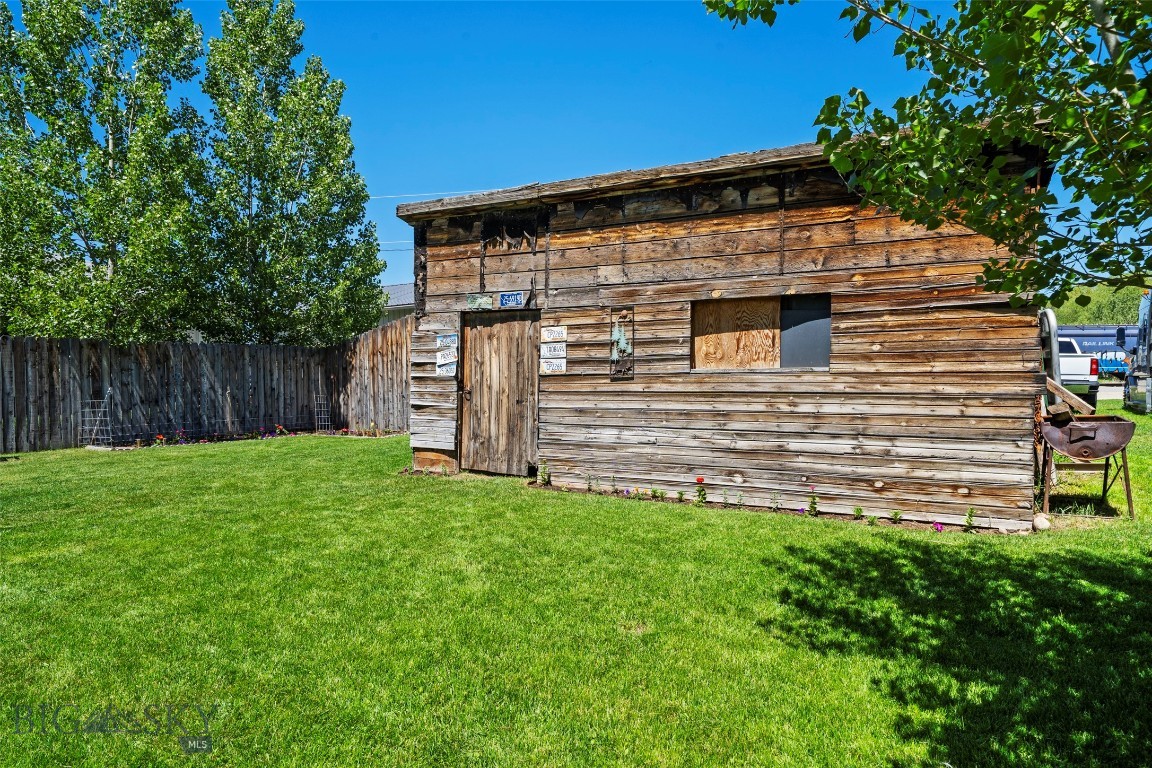 115 Center Property Photo 49