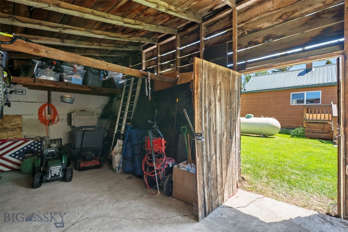 115 Center Property Photo 50