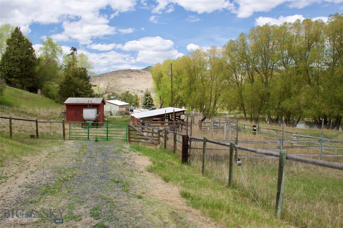 411368 Property Photo 7
