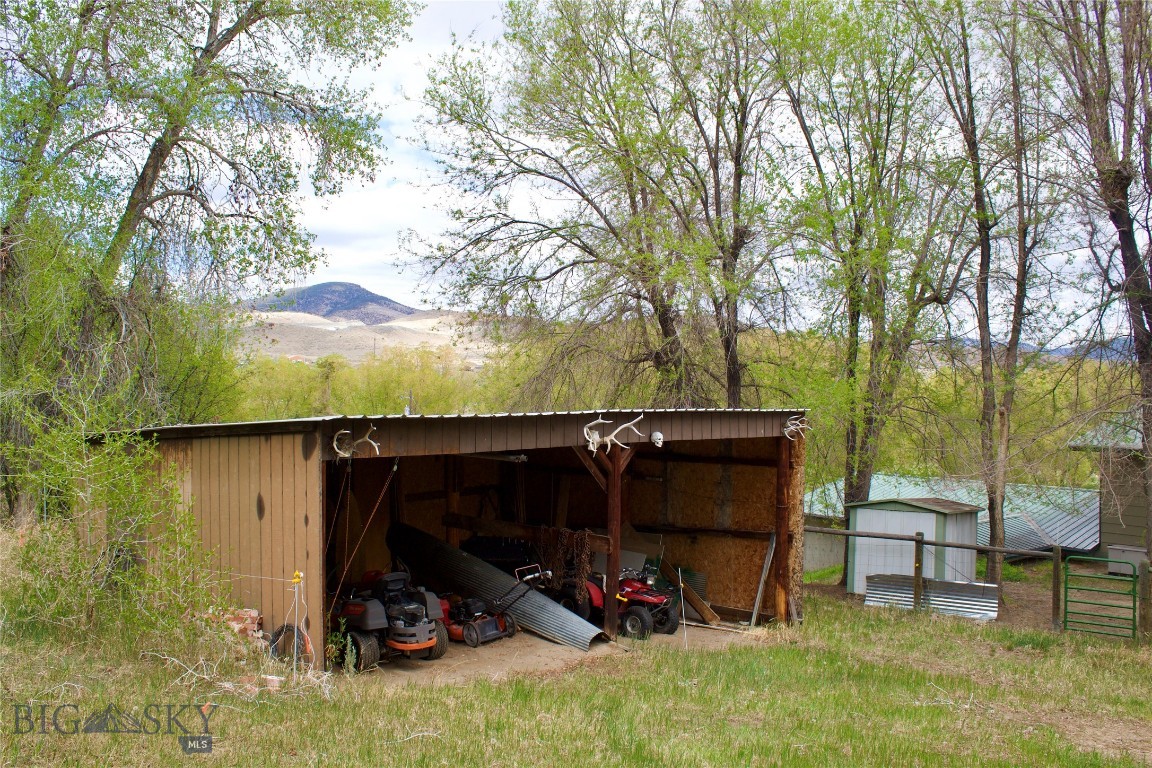 411368 Property Photo 9
