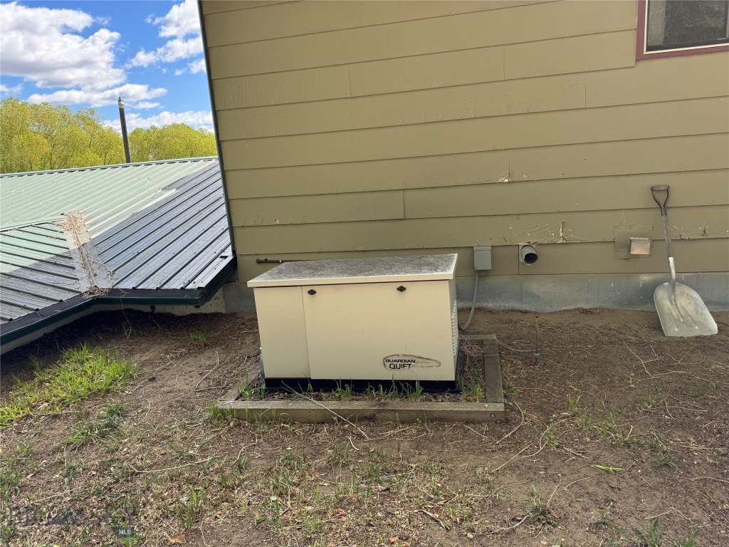 411368 Property Photo 12