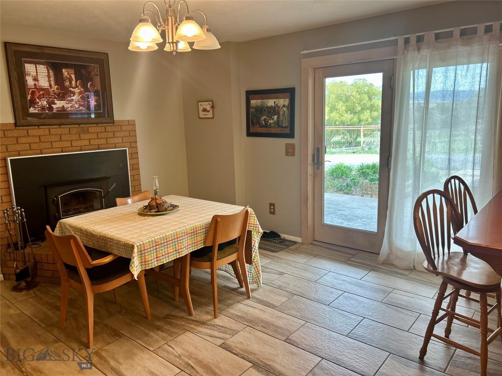 411368 Property Photo 21