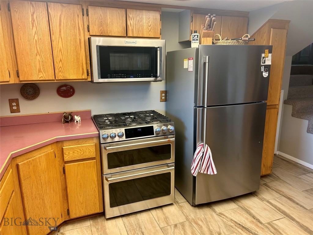 411368 Property Photo 24
