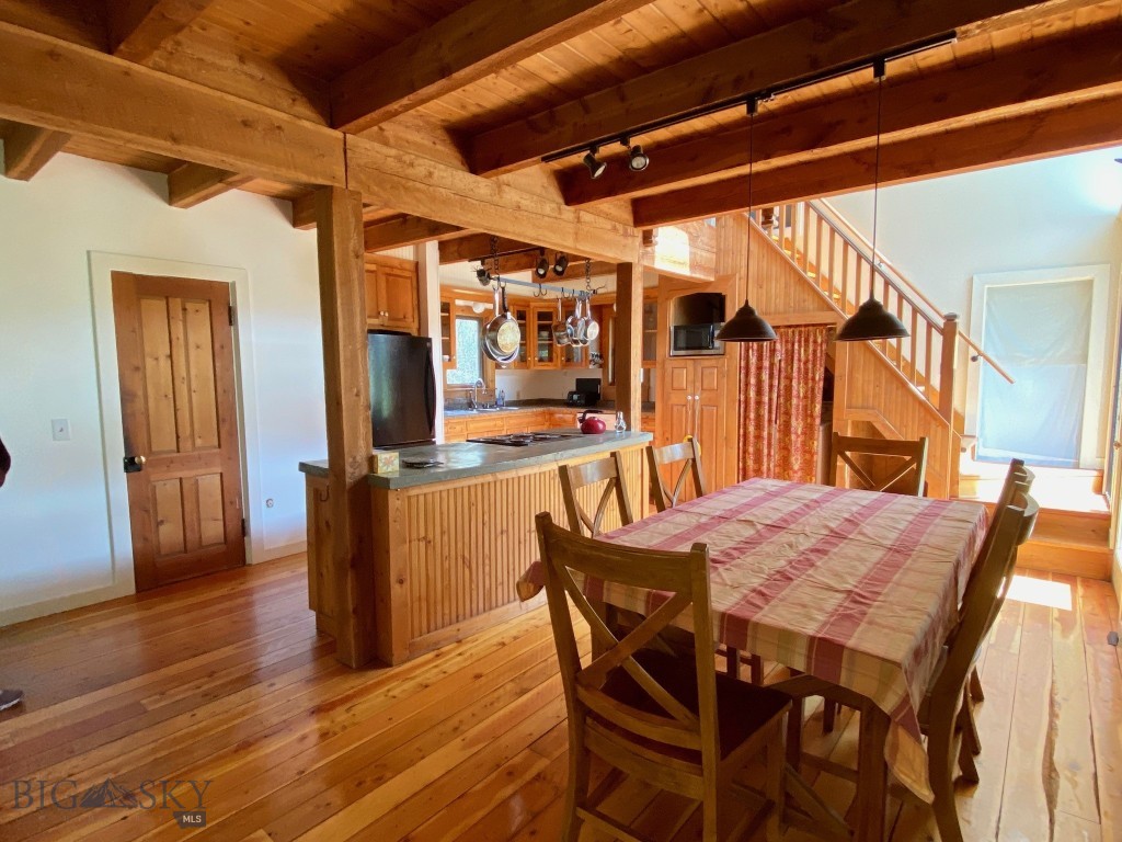 9 Grizzly Meadow Road Property Photo 5