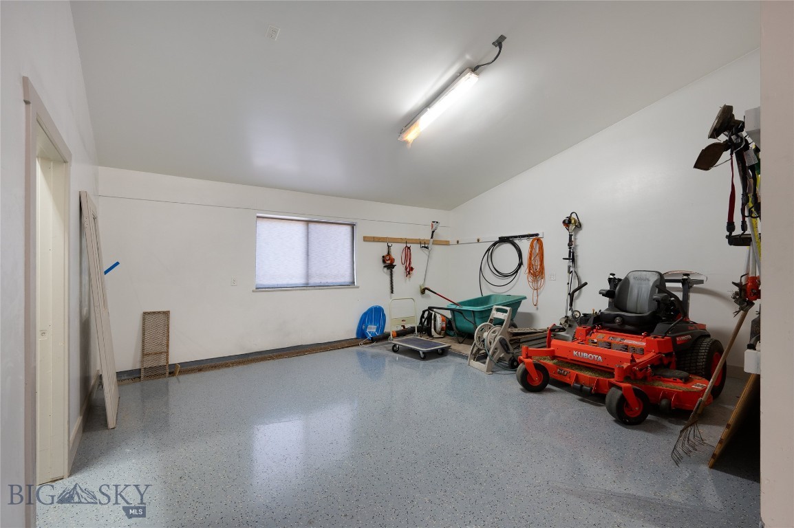 2490 E Cedar Meadows Lane Property Photo 41
