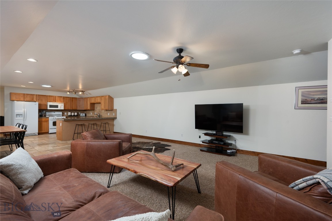 2490 E Cedar Meadows Lane Property Photo 77