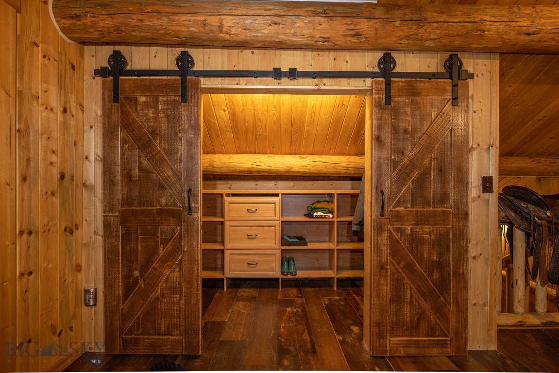 587 Cozy Lane Property Photo 31