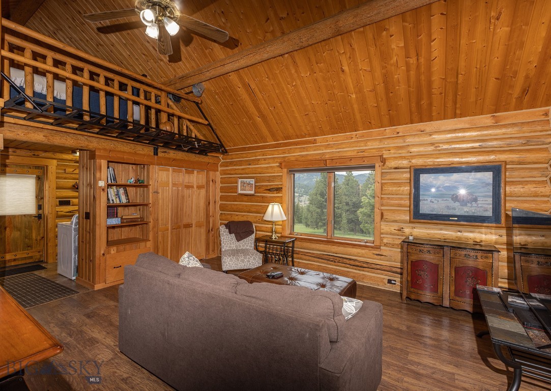 587 Cozy Lane Property Photo 45