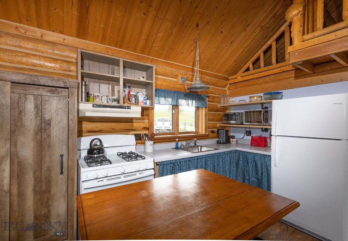 587 Cozy Lane Property Photo 47