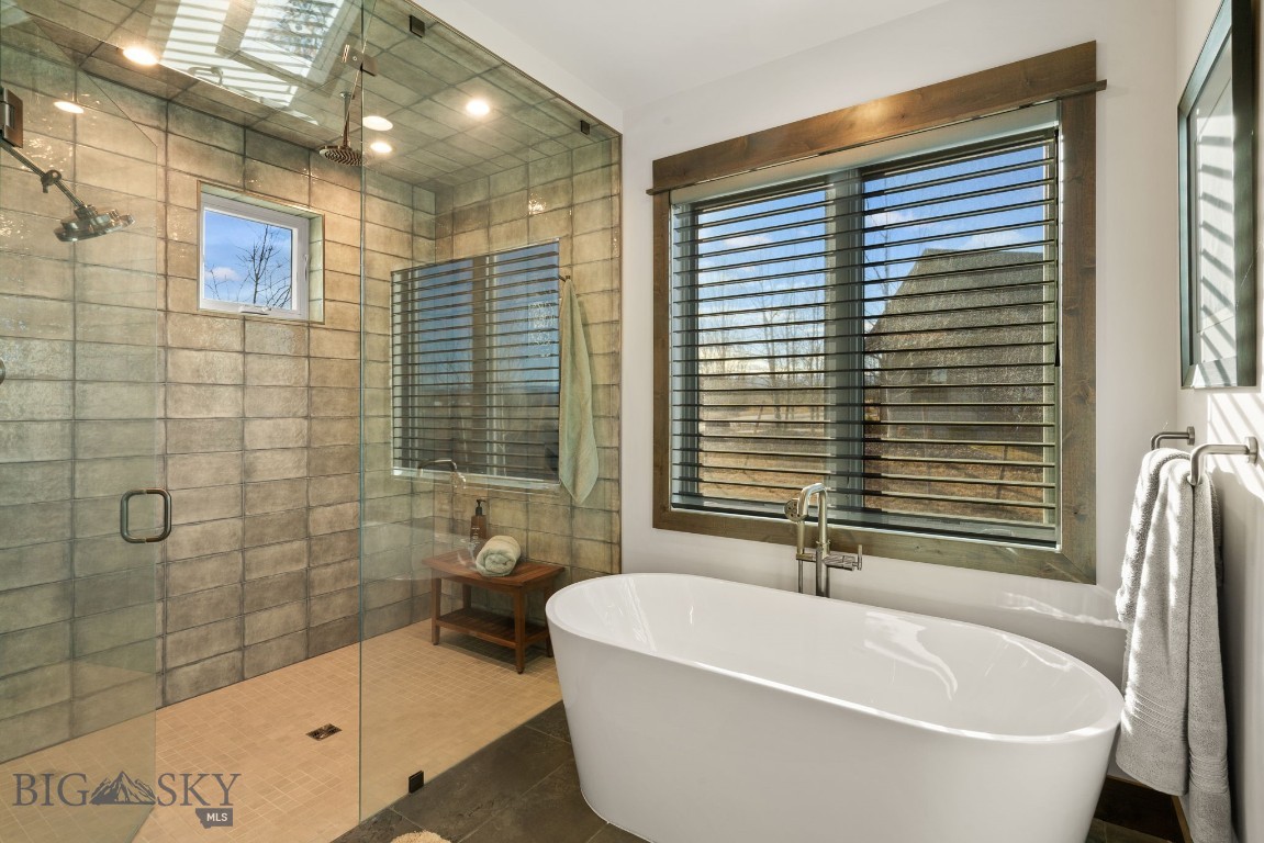 589 Tillyfour Road Property Photo 32