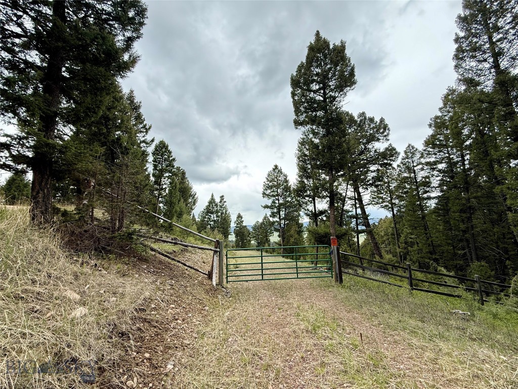 130 Granite Road Property Photo 2