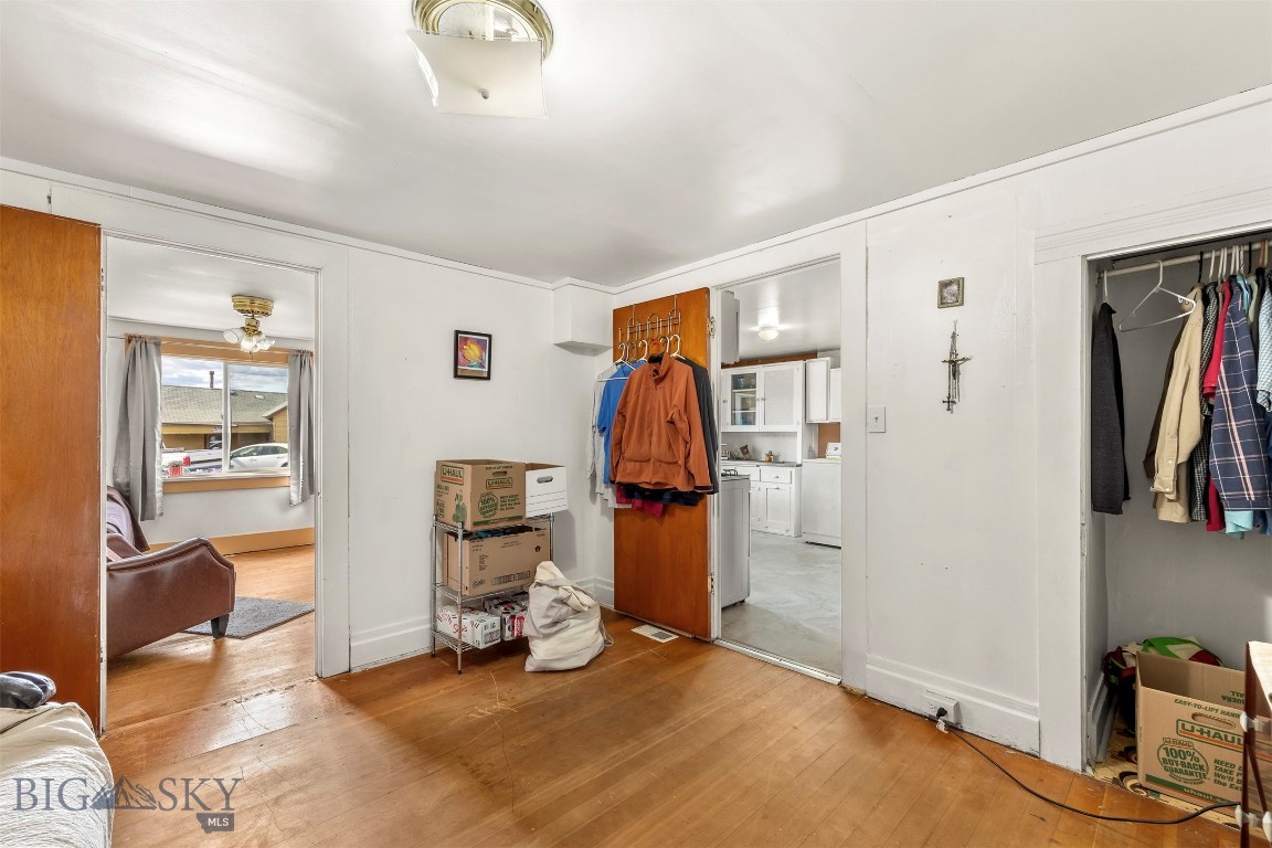 1327 Farrell Property Photo 14