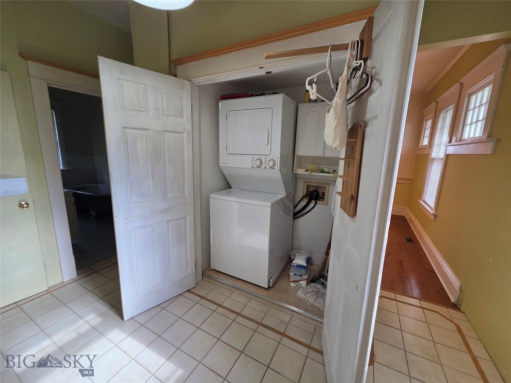 1035 Antimony Property Photo 10