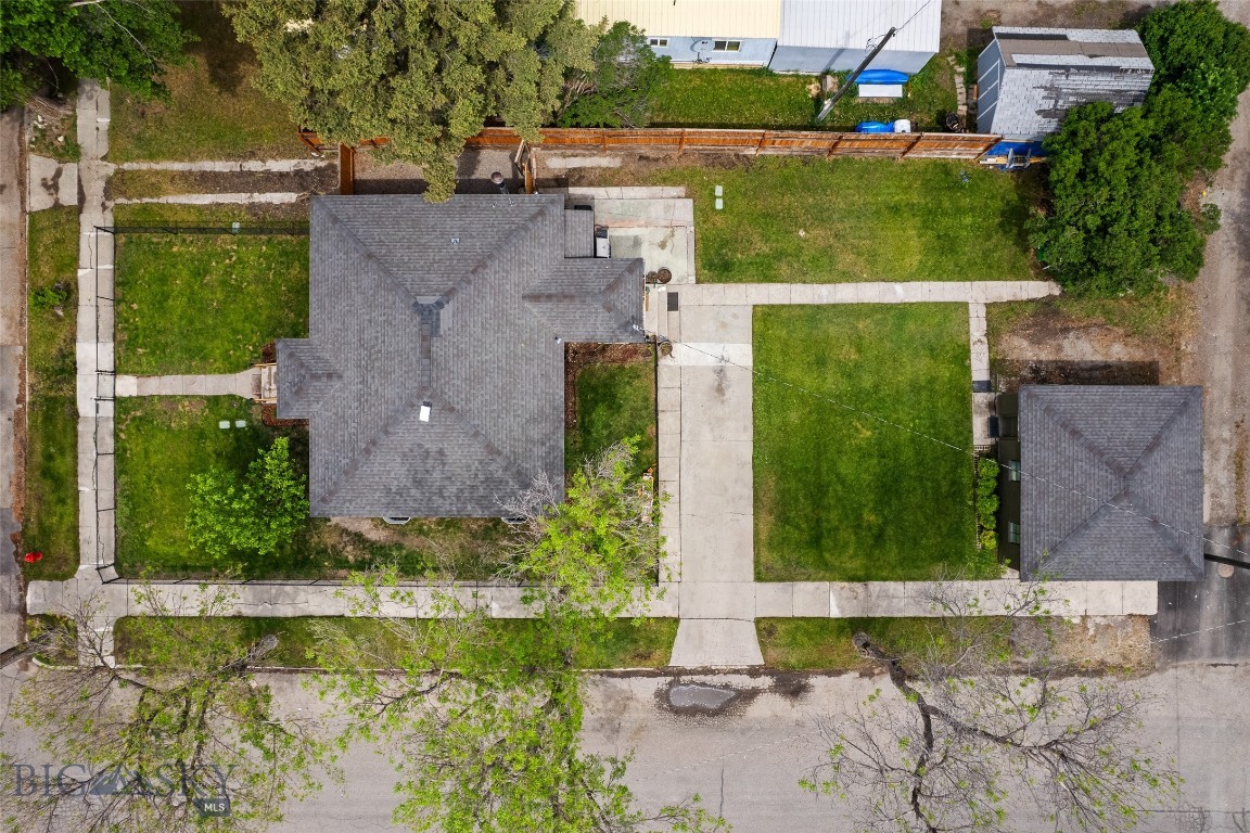 123 3rd Avenue E Property Photo 3