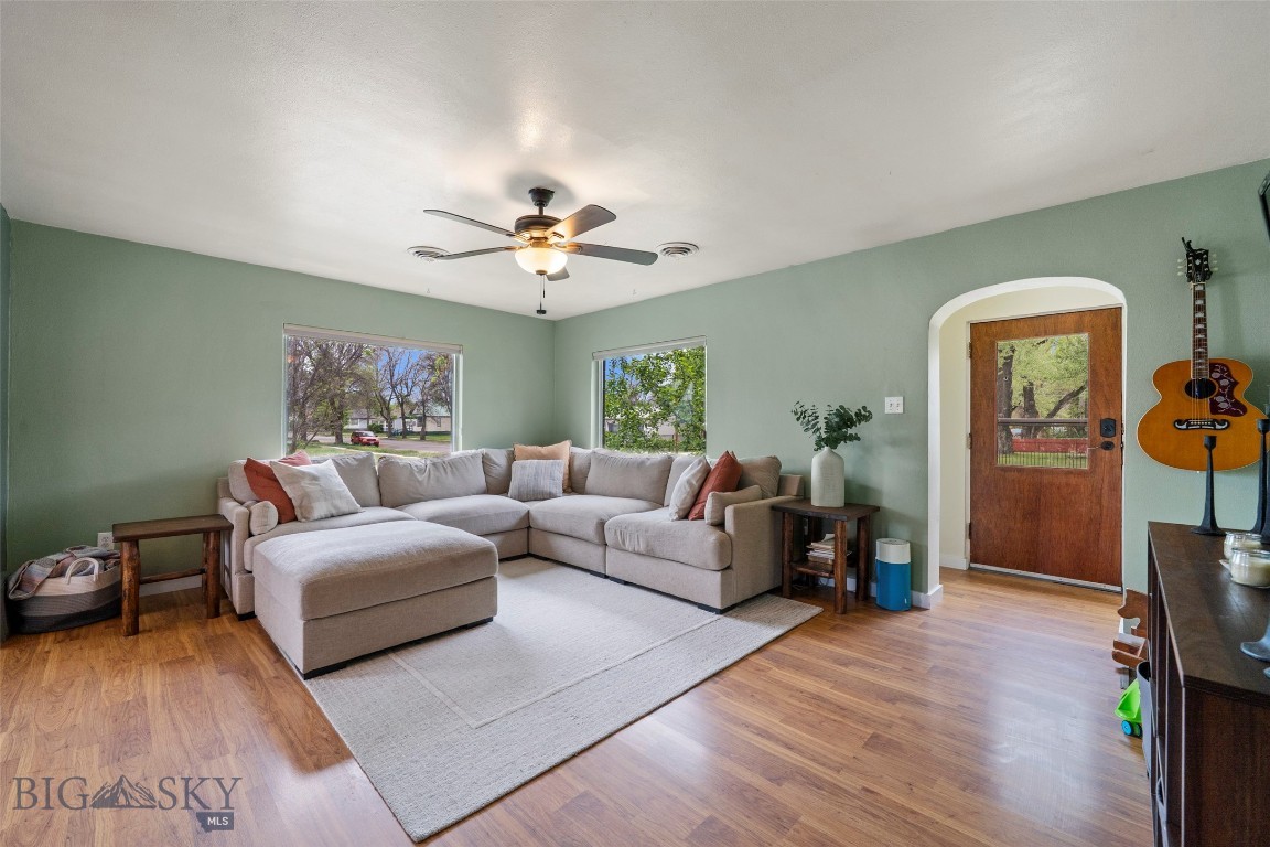 123 3rd Avenue E Property Photo 6