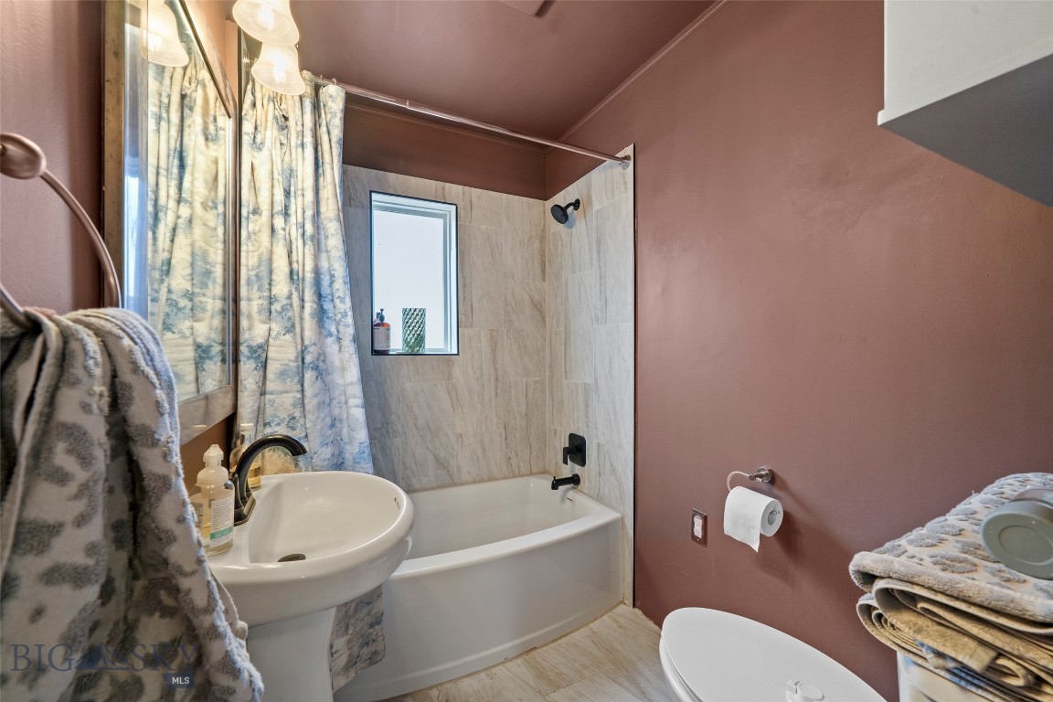 123 3rd Avenue E Property Photo 30