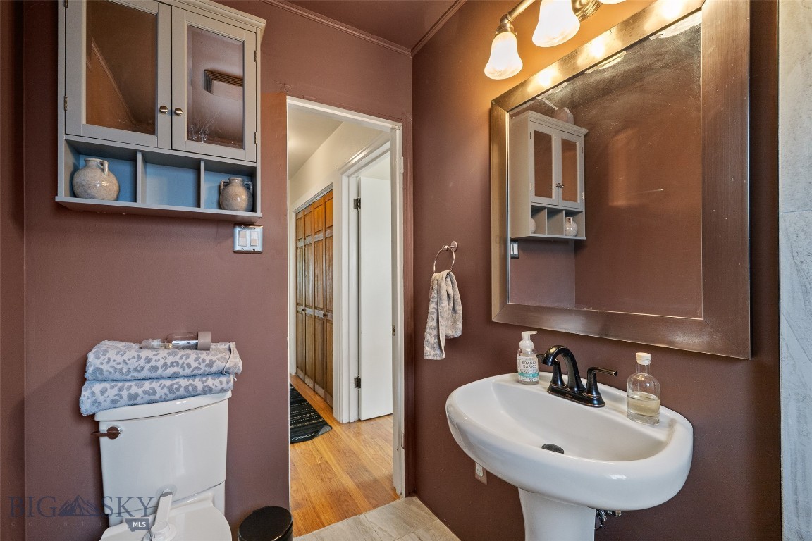123 3rd Avenue E Property Photo 31