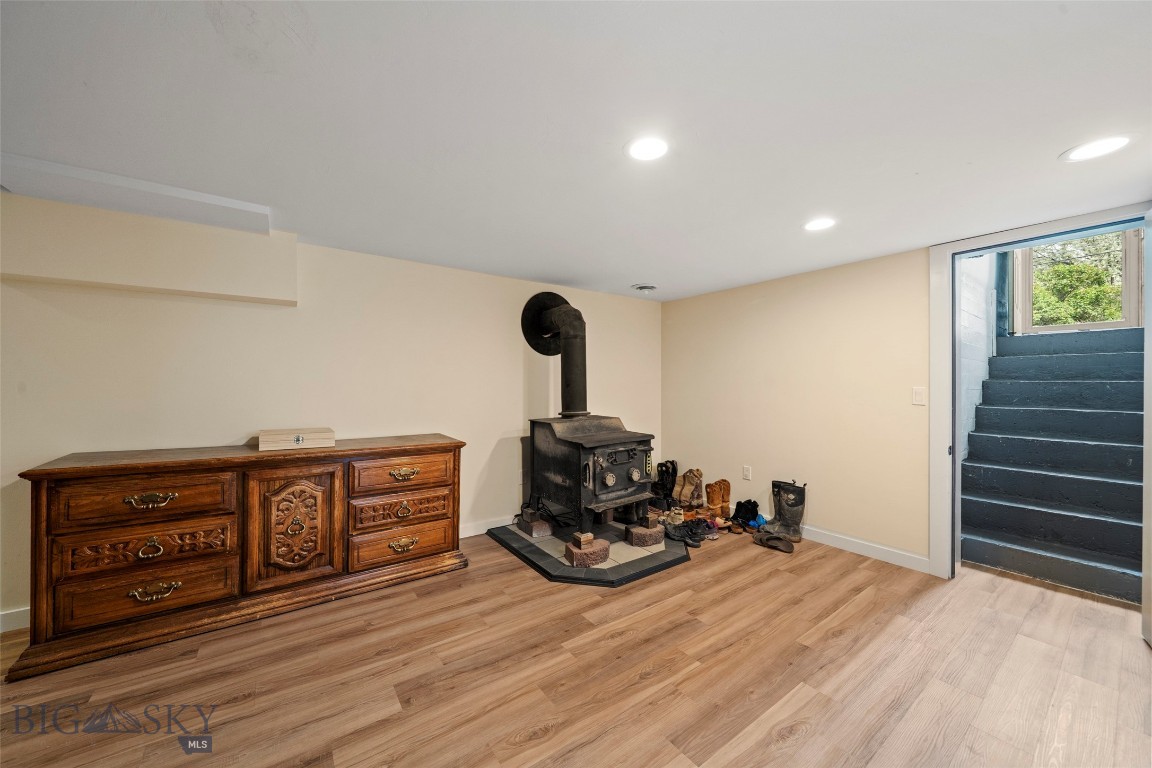 123 3rd Avenue E Property Photo 37