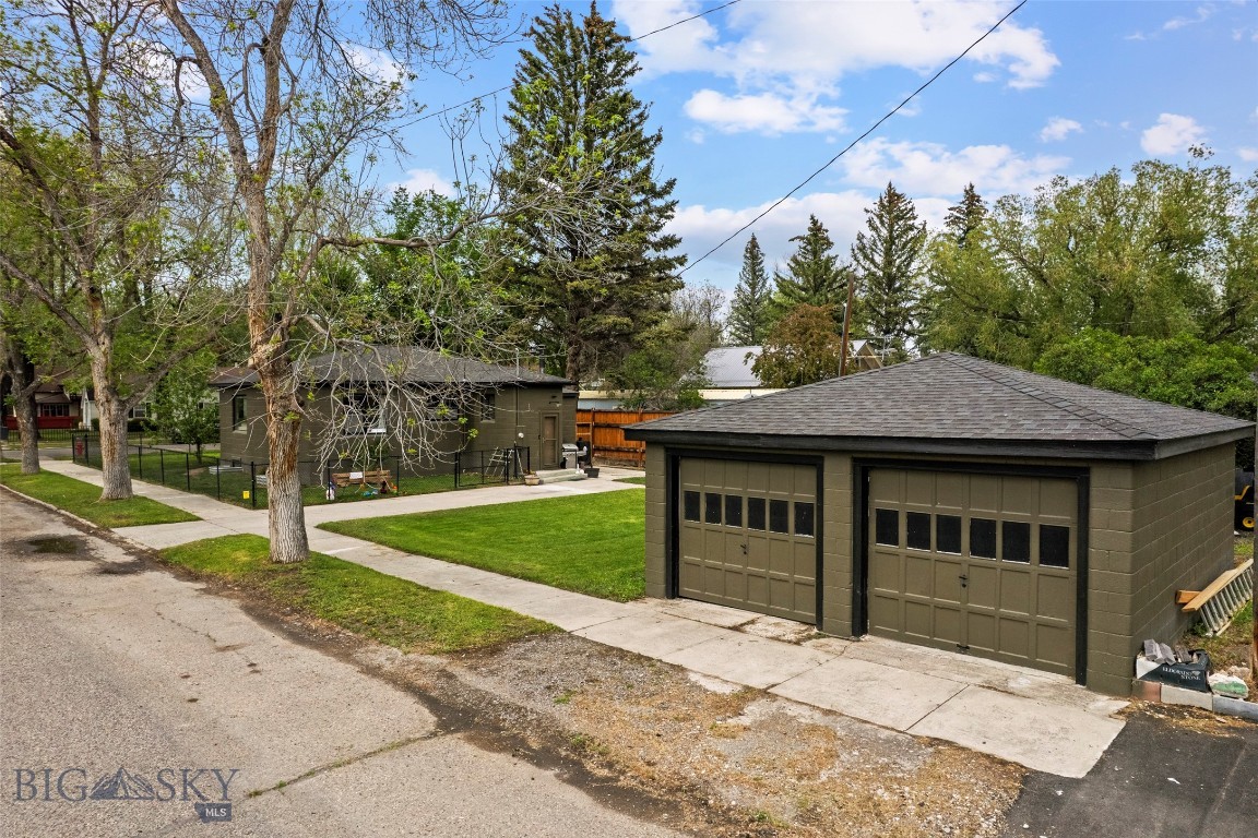 123 3rd Avenue E Property Photo 53