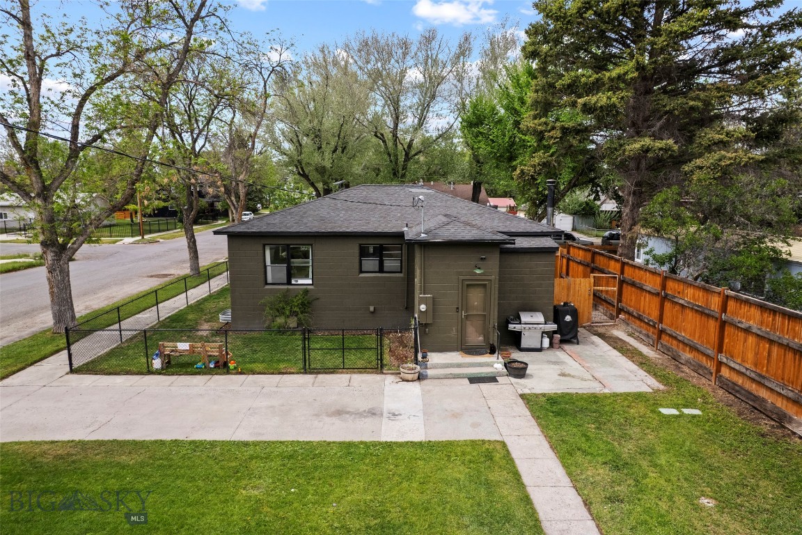 123 3rd Avenue E Property Photo 55