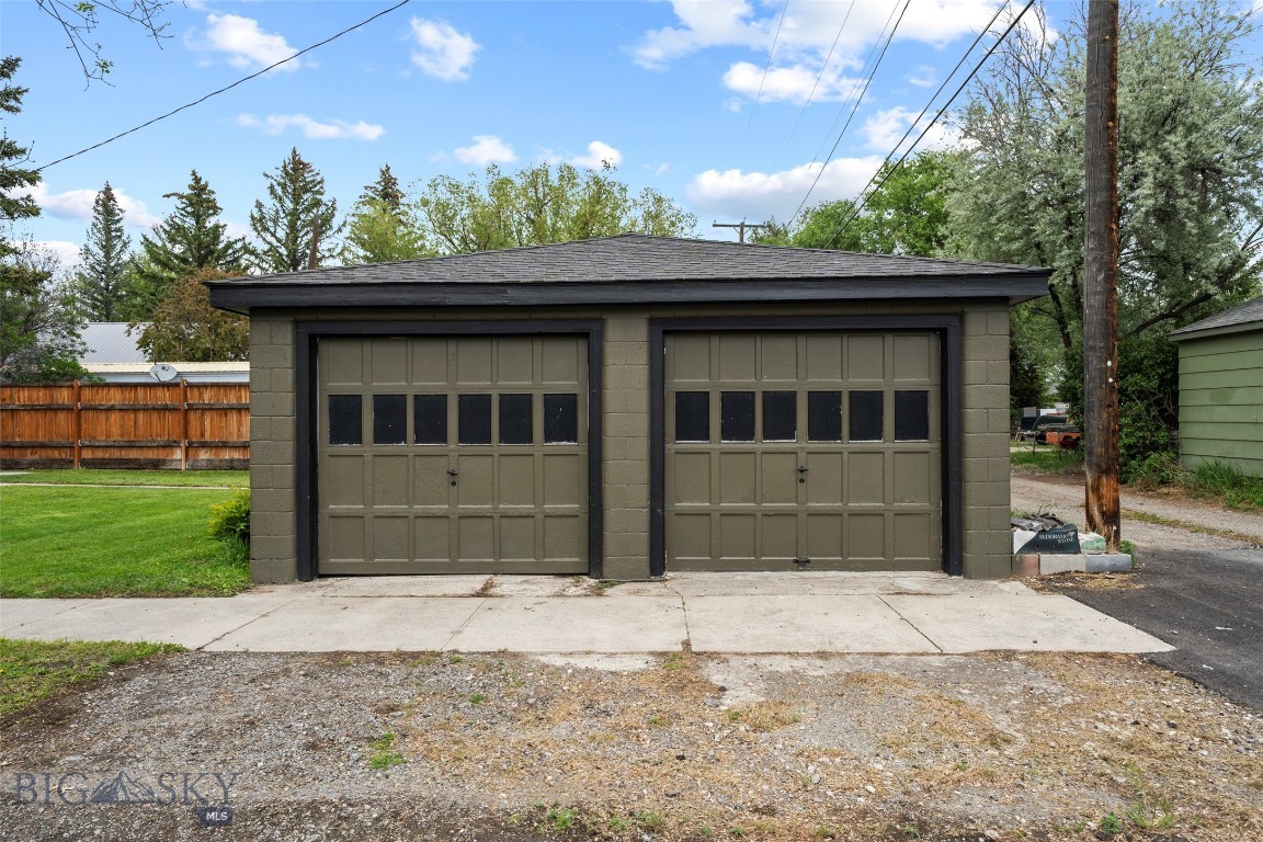 123 3rd Avenue E Property Photo 64