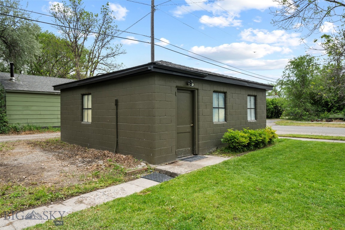 123 3rd Avenue E Property Photo 67