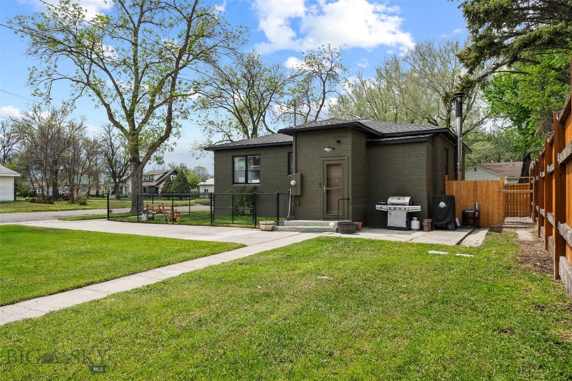 123 3rd Avenue E Property Photo 71