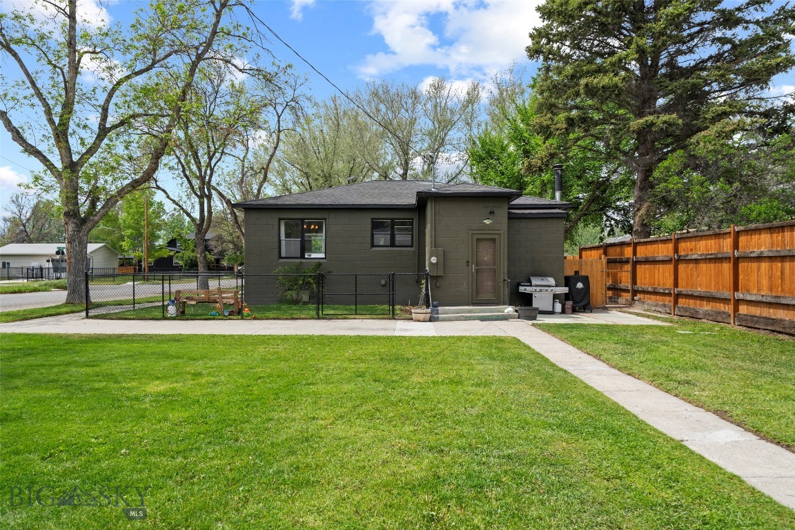 123 3rd Avenue E Property Photo 72