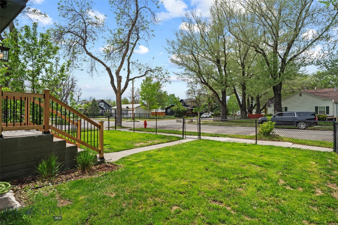 123 3rd Avenue E Property Photo 78