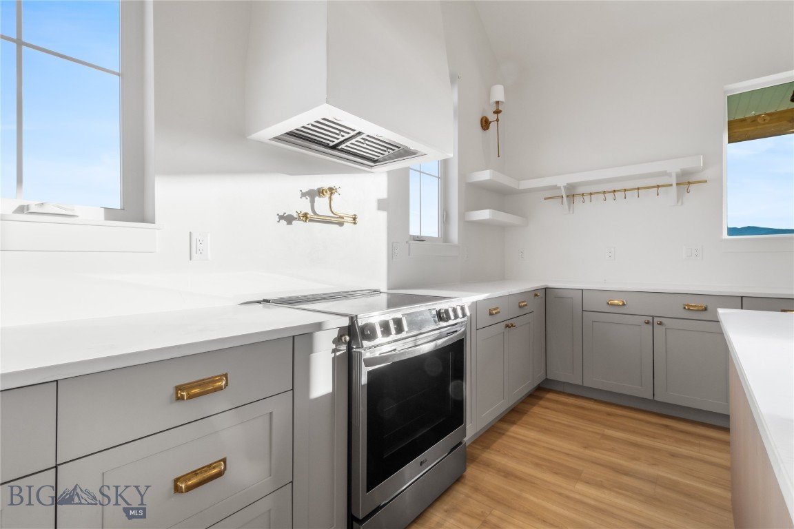 12 Dry Hollow Drive Property Photo 4