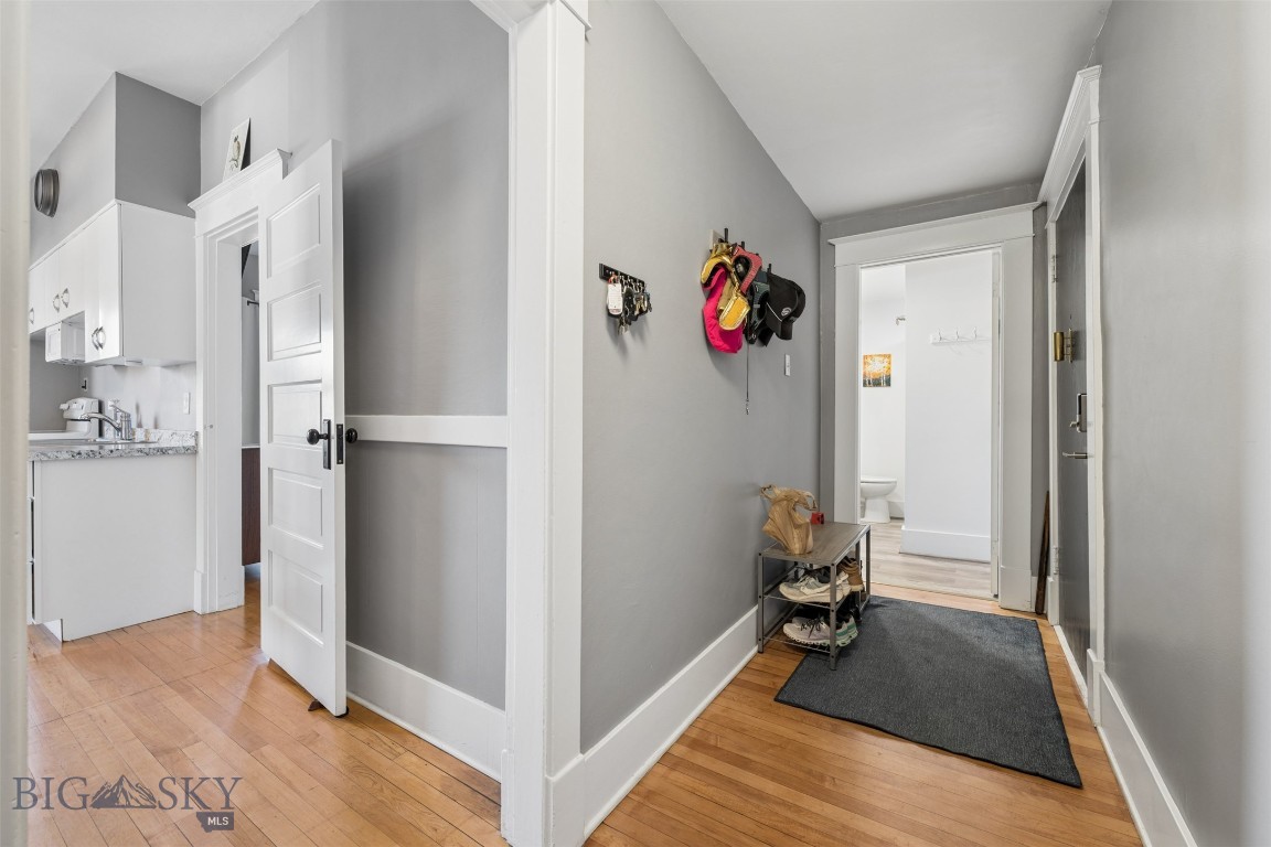 124 E Commercial Avenue Property Photo 40