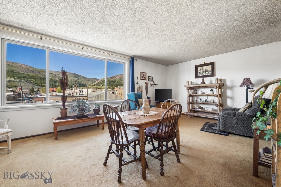 124 E Commercial Avenue Property Photo 43