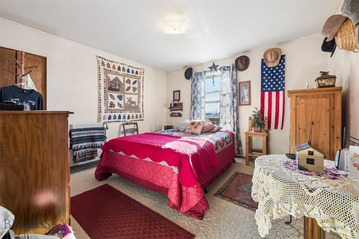 124 E Commercial Avenue Property Photo 48