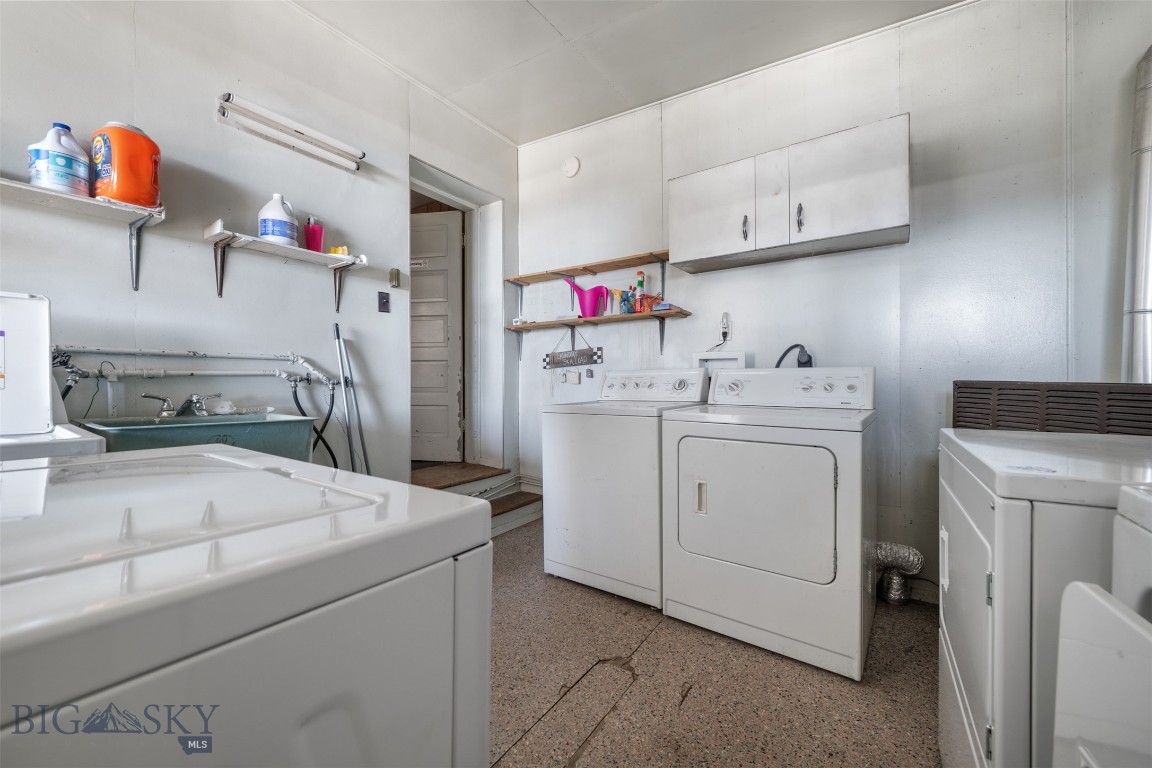 124 E Commercial Avenue Property Photo 67