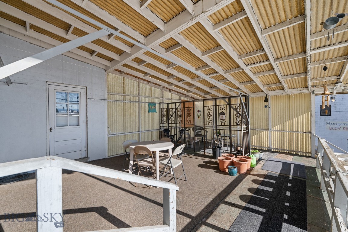 124 E Commercial Avenue Property Photo 68