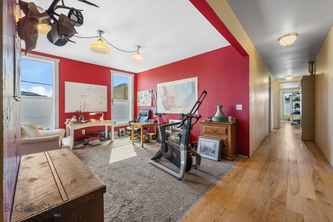 102 W 4th Avenue Property Photo 16
